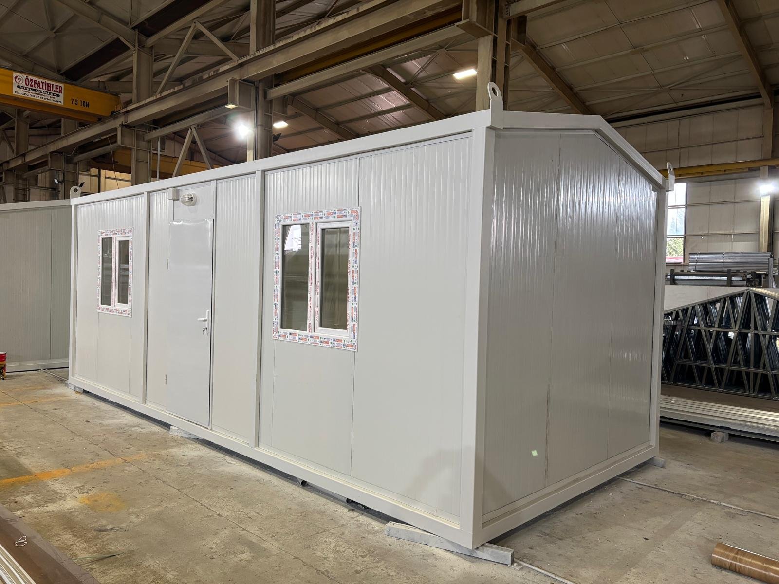 GÜNEŞ ENERJİ SANTRALİ ŞANTİYESİ ÖZEL OFİS KONTEYNERLERİ pramo prefabrik 8